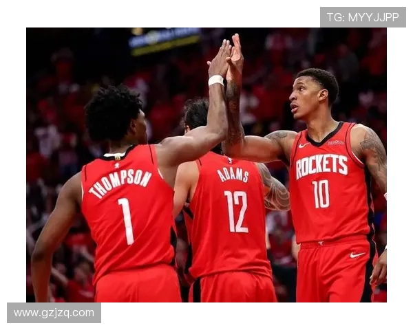 普尔鹈鹕首秀状态火热上半场砍下十五分难阻球队最终失利